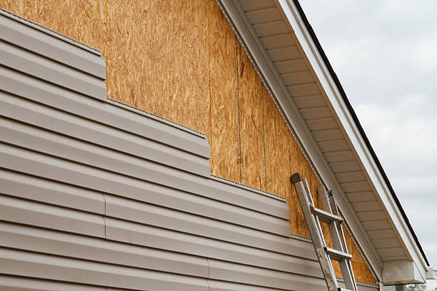 24/7 Emergency Storm Damage Siding Repair experts in Hickory, NC